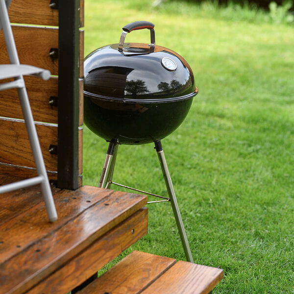BBQ outside the Pheasant Shepherds Hut